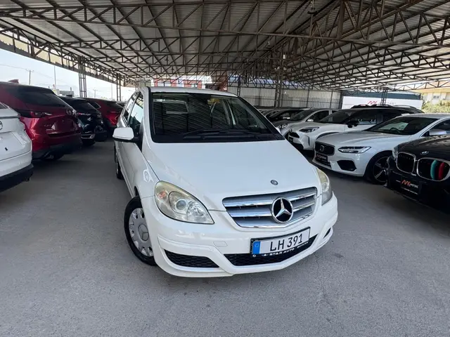 Mercedes-Benz B 160