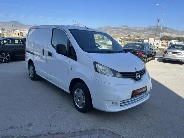Nissan NV200